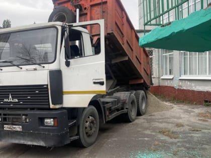 Депутат Курска содействует безопасности школы