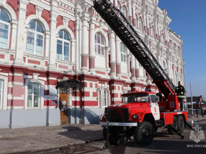 Курские огнеборцы провели учения на памятнике архитектуры федерального значения