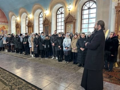 Благочинный Горшеченского церковного округа провел встречу с учениками