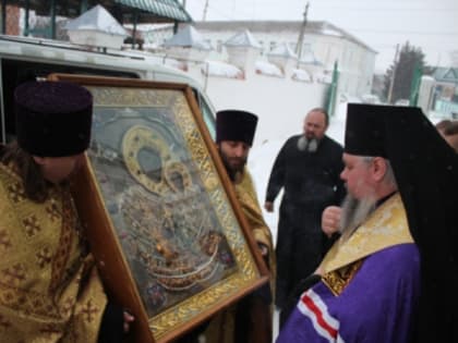 Встретили чудотворный образ Божией Матери Пряжевская