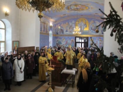В Неделю 31-ю по Пятидесятнице Преосвященнейший епископ Паисий совершил Литургию