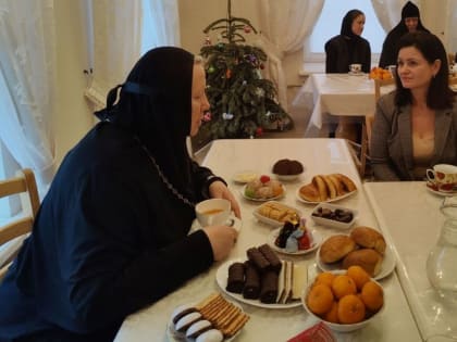 Сотрудники Госархива посетили Троицкую женскую обитель