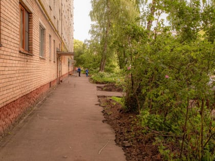 В Курске осенью завершат благоустройство двора на Союзной, 12