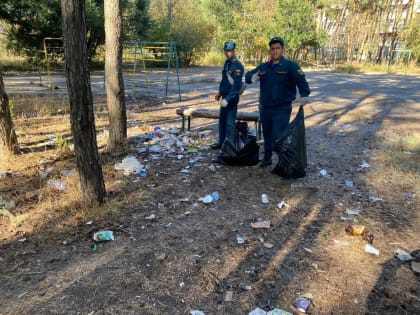 В микрорайоне Волокно прошел субботник