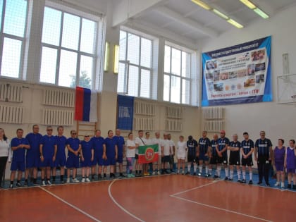 В Курске прошли соревнования по волейболу среди людей с нарушениями зрения