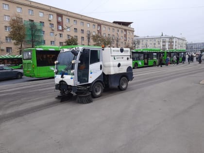 Уборка дорог в Курске продолжается