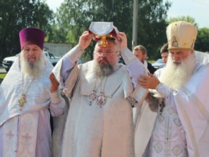 Преосвященнейший епископ Паисий совершил Великое освящение и первую Божественную литургию в новосооруженном храме бессеребреников Космы и Дамиана села Старый Лещин