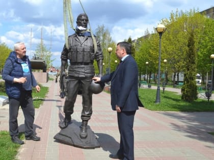 В Железногорске Курской области установили памятник жителям, погибшим в военных конфликтах