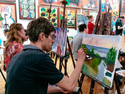 Зураб Церетели приглашает юных атомщиков в Художественную академию