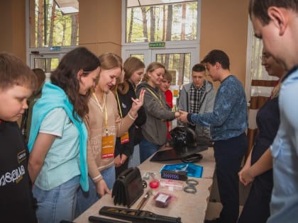 Представители ЮЗГУ провели профориентационную встречу со школьниками