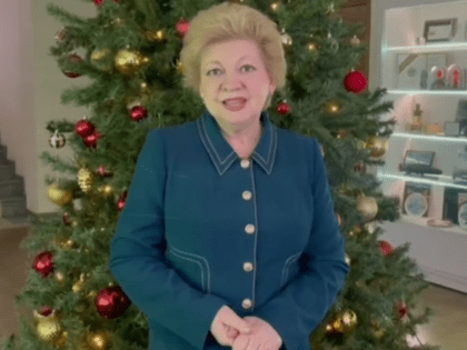 Алла Чертова поздравили жителей Курска с новогодними праздниками