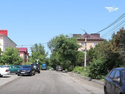 На улице Белинского в Курске меняют дорожное покрытие