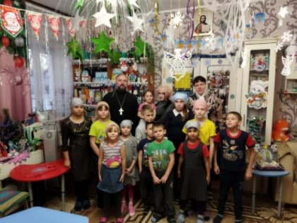 «Час с батюшкой» в ОКУ «Солнцевский центр соцпощи»