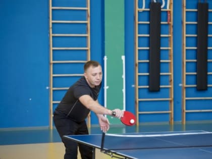 В Курске прошли соревнования «Отец-молодец» по настольному теннису