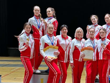 Курские рапиристки стали лучшими на первенстве России среди кадетов