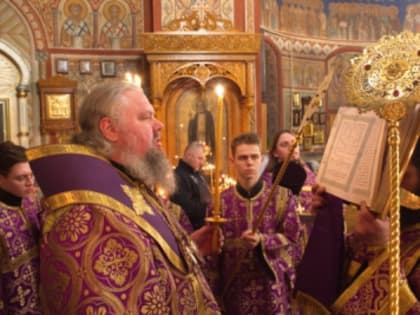 Преосвященнейший епископ Паисий совершил Всенощное бдение в Свято-Троицком кафедральном соборе города Щигры