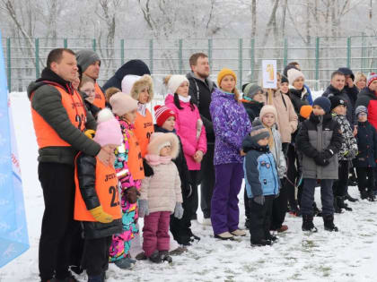 В Курске в парке Боева дача прошли соревнования среди семей в честь 80-хлетия освобождения города от немецко-фашистских захватчиков