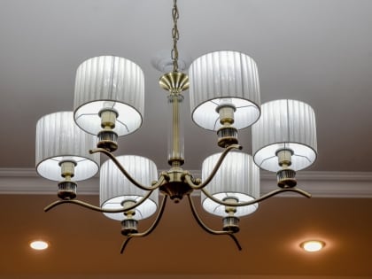 В Курске из-за повреждения на кабельной линии на 5 улицах отключили электричество