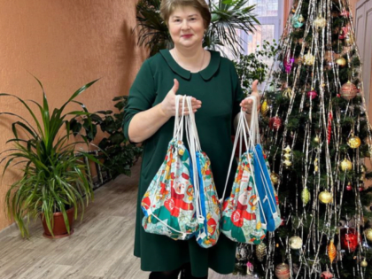 Дмитрий Родин передал подарки в один из ПВР Курска