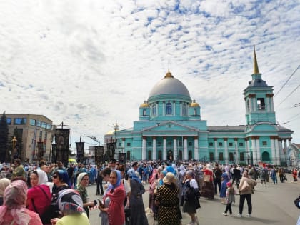 В Крестном ходе приняли участие более 5-ти тысяч курян
