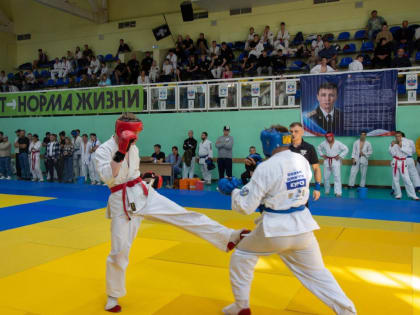 В Курске прошли чемпионат и первенство по рукопашному бою