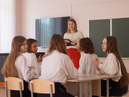 ​​В школе №62 Курска прошел открытый урок «Безопасное поведение в сети Интернет» в рамках Всероссийского просветительского проекта в сфере цифровой грамотности и кибербезопасности 