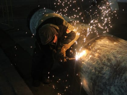 В Курске на проспекте Дружбы произошло повреждение теплосети