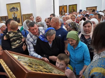 В Рыльск прибыла икона Божией Матери «Знамение» Курская Коренная