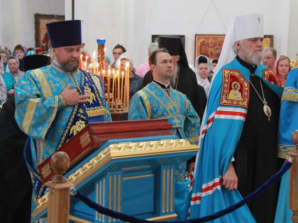 В праздник Успения Пресвятой Богородицы митрополит Курский и Рыльский Герман посетил Рыльское благочиние