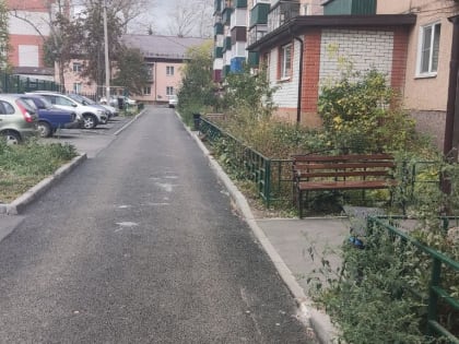 В Курске продолжается благоустройство дворовых территорий