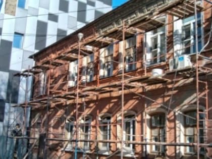 В Курской области подрядчик испортил фасад исторического здания