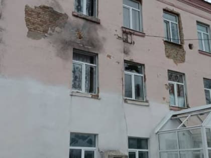 Минздрав опубликовал фото повреждений Хомутовской ЦРБ после атаки дрона