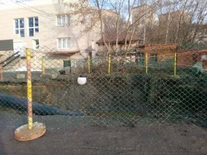В Курске на улице Ендовищенской проводятся коммунальные работы
