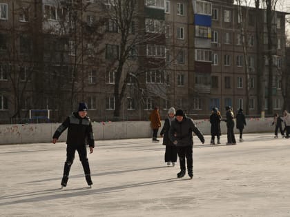 В Курске на стадионе школы №48 заработал каток
