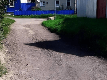 Сергей Бирюков и Николай Панибратов продолжают работу по исполнению наказов избирателей в Дмитриевском районе