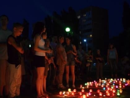 В Курчатове накануне Дня памяти и скорби прошла акция «Свеча памяти»