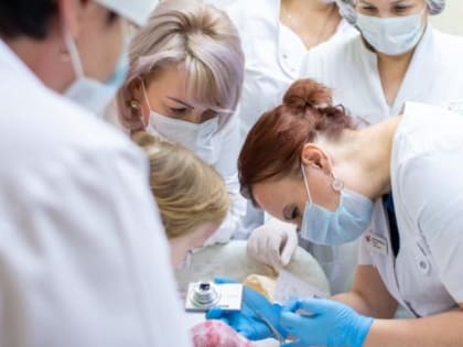 В Курске двухлетний малыш с синдромом бабочки проходит инновационное лечение