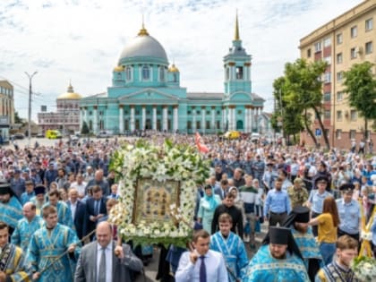 В Курской митрополии состоялся традиционный Крестный ход в Коренную пустынь