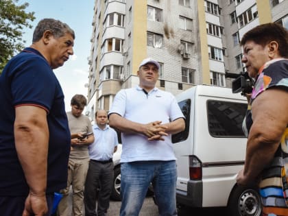 В Курске решат вопрос парковки во дворах, которая препятствует заезду техники оперативных служб