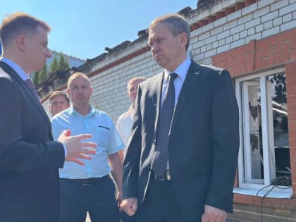 Посещение Кореневского завода низковольтной аппаратуры замминистра России