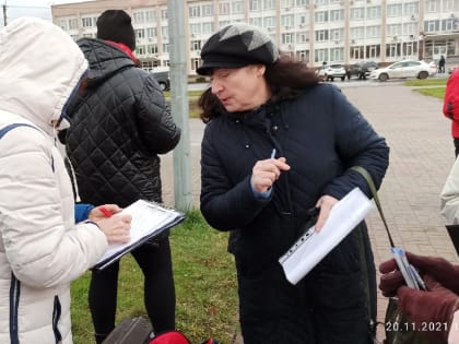 В Курской области собирают подписи против законопроектов о введении QR-кодов на транспорте и общественных местах