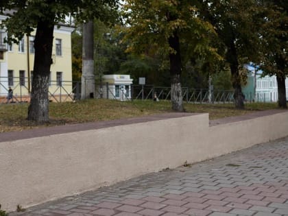 В парке имени Дзержинского завершен ремонт подпорных стен и входных групп