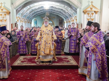 В Неделю Торжества Православия митрополит Герман совершил Литургию в Знаменском соборе