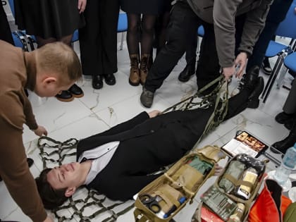 «Врач обязан помогать всем»