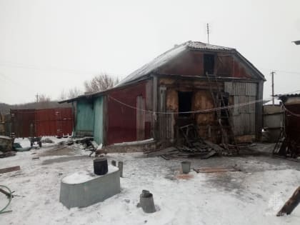 В Курской области пенсионерка растапливала печь и чуть не сожгла дом