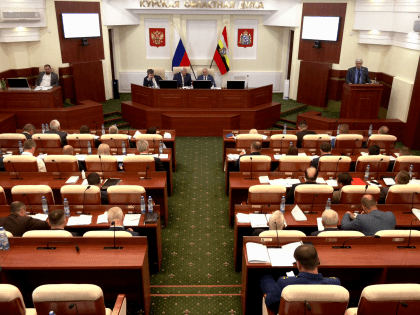 Курские депутаты предложили увеличить зарплату учителям