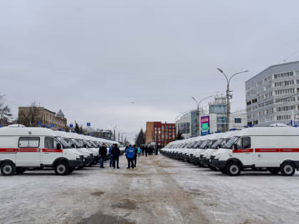 Курские медики получили 30 новых автомобилей скорой помощи