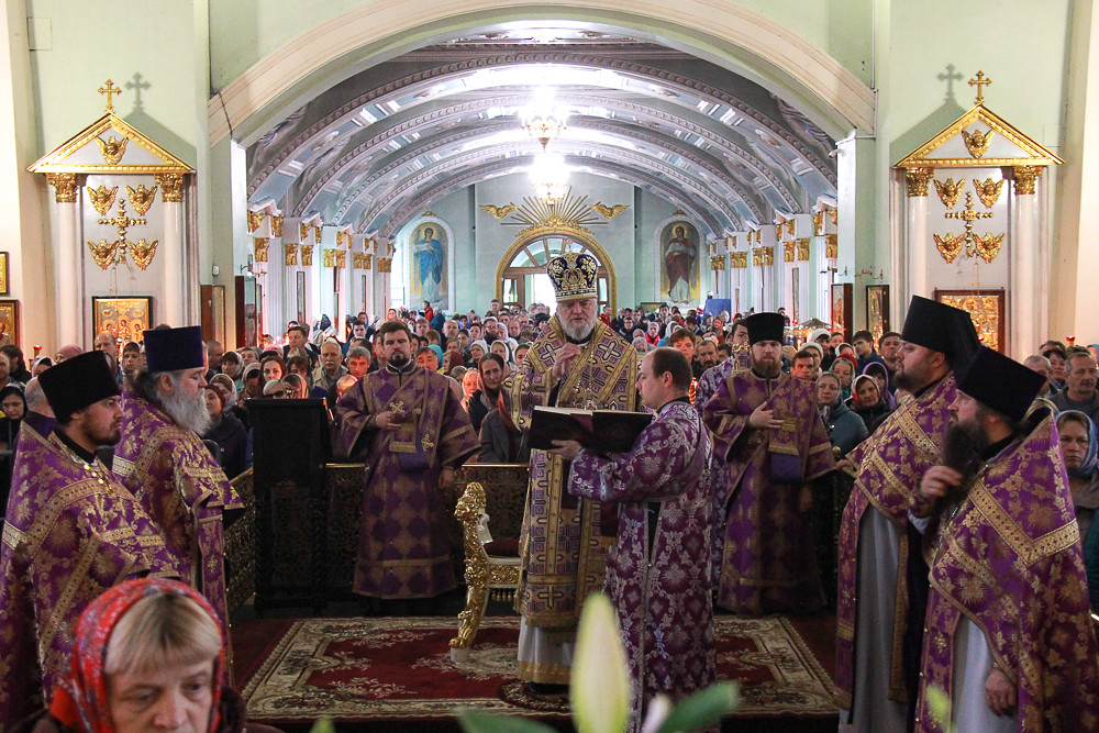 Знаменский собор Кемерово внутри