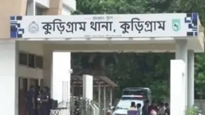 সমকামিতার জেরে কুড়িগ্রামে নিখোঁজ কিশোরী ৬ দিন পর দিনাজপুরে উদ্ধার, গ্রেপ্তার তরুণী।