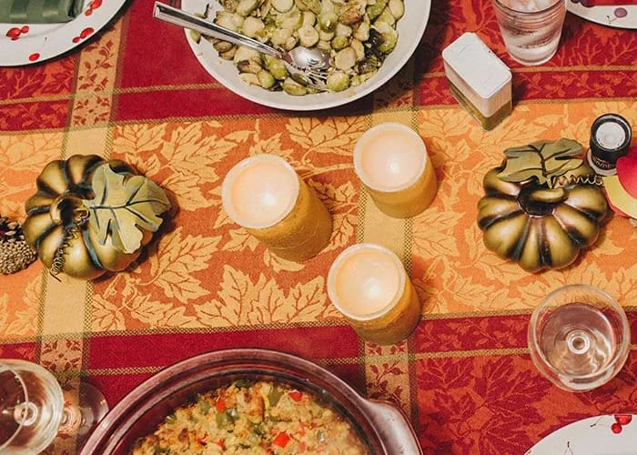 thanksgiving-table-feat